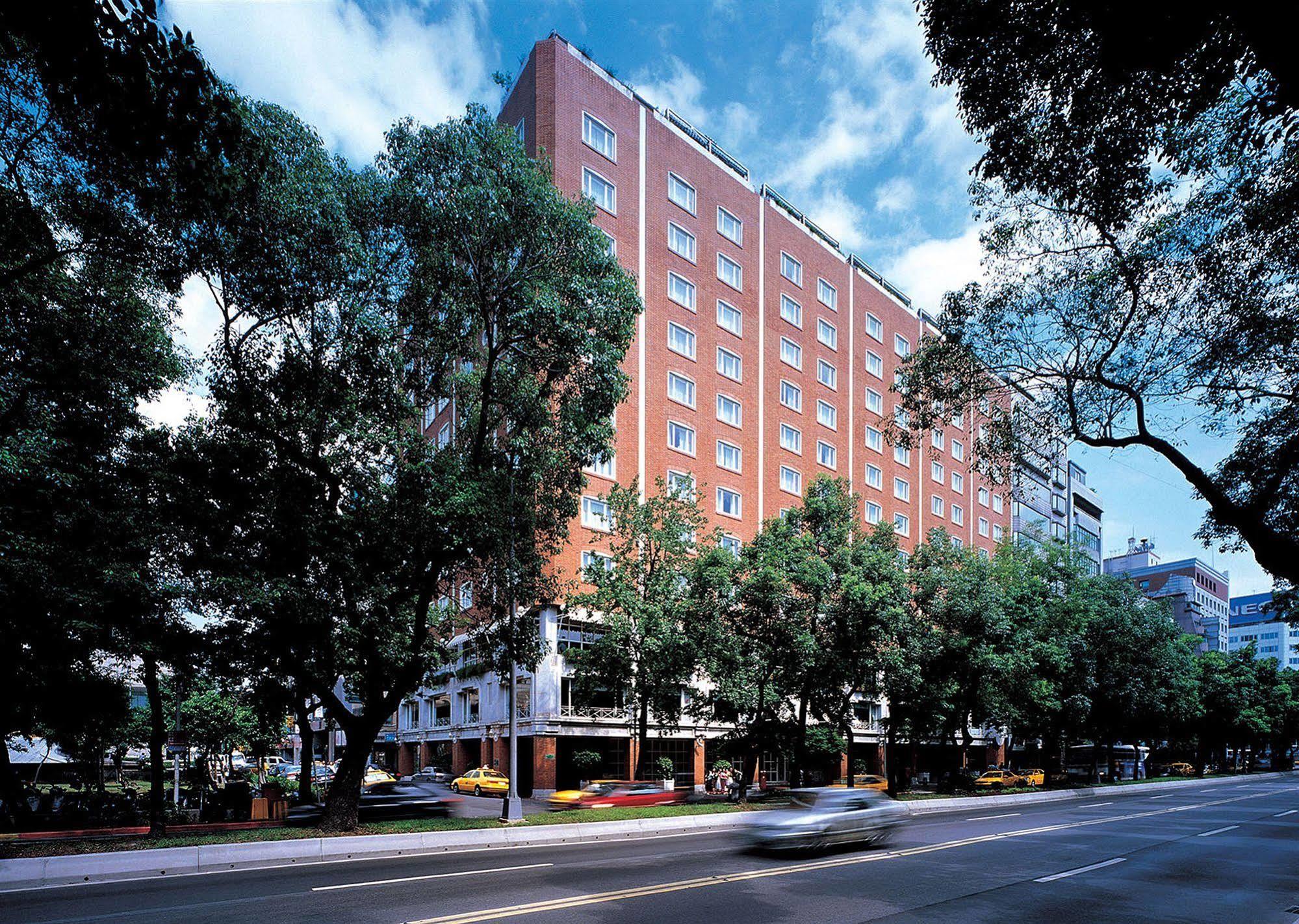 Hotel Royal-Nikko Taipei Exterior photo